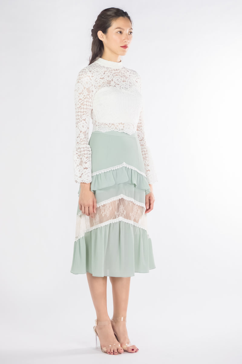 LNR'19 Lace Bell Sleeve Top - White